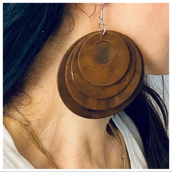 ✨RESTOCKED✨FAVORITE BOHO CHIC WOOD CIRCLE LAYERED FABULOUS EARRINGS - Picture 9 of 11